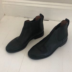 Madewell Chelsea Boot